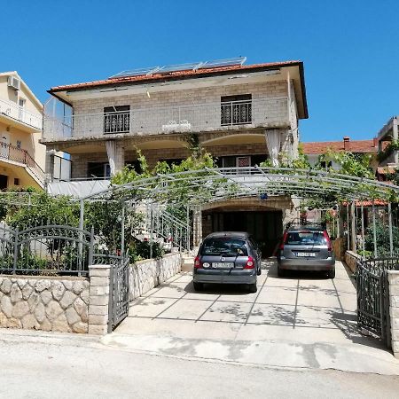 Apartments Emmas Studio Stari Grad  Eksteriør billede