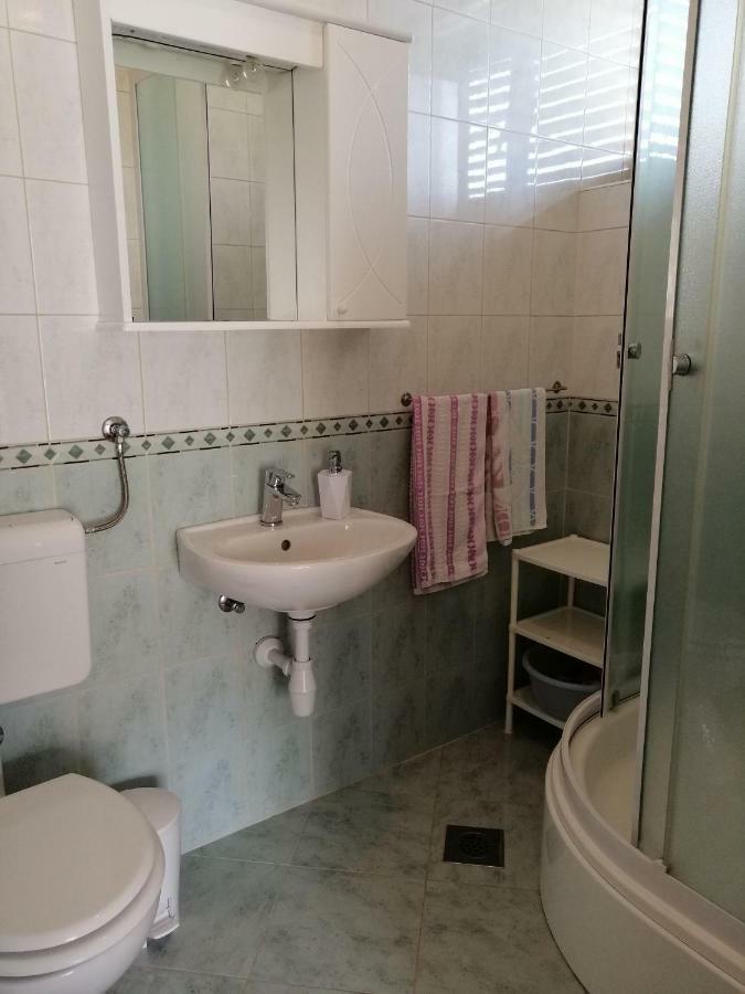 Apartments Emmas Studio Stari Grad  Eksteriør billede